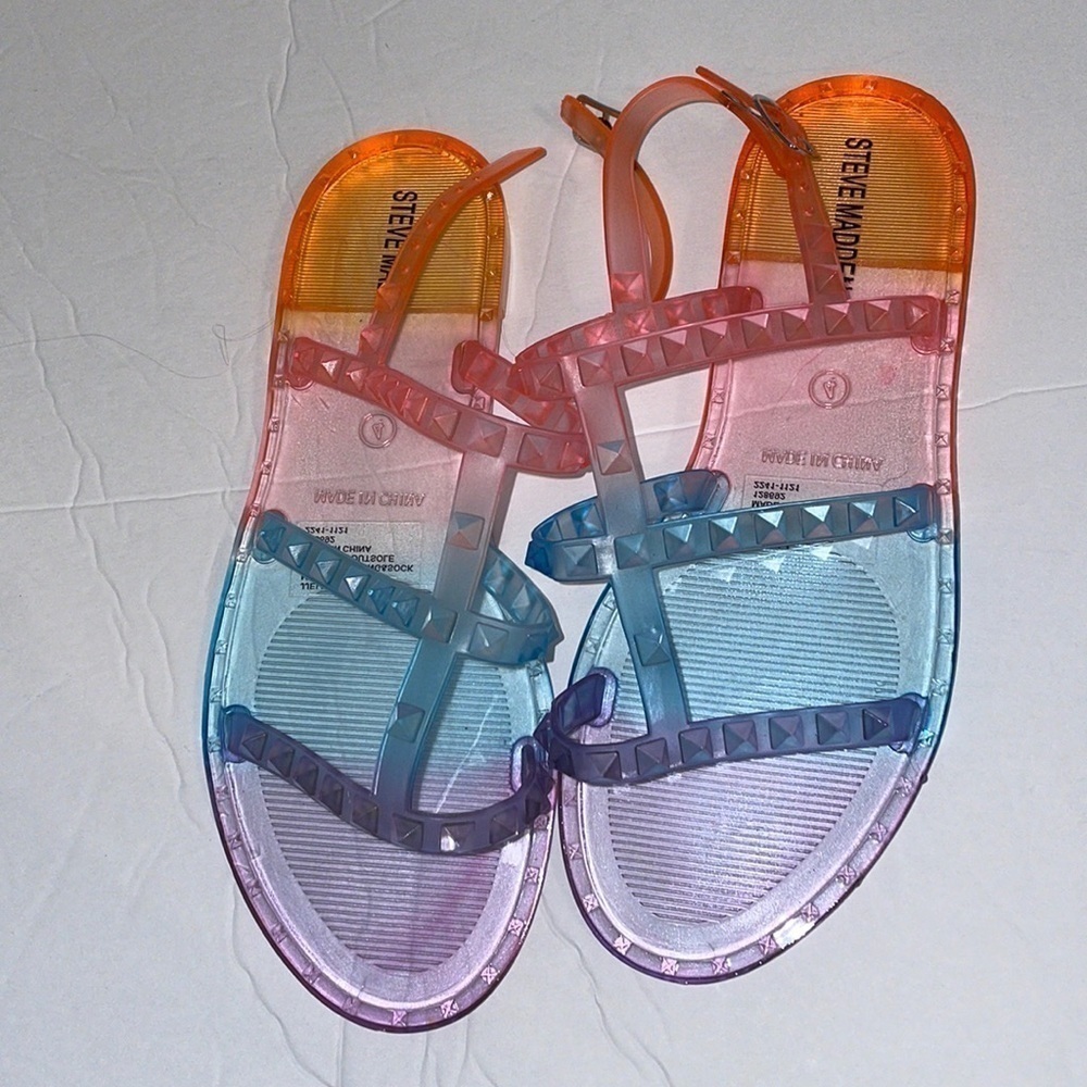 Steve Madden Girls Rainbow Jelly Jelly Stud Sandals size 4 Buckle Back